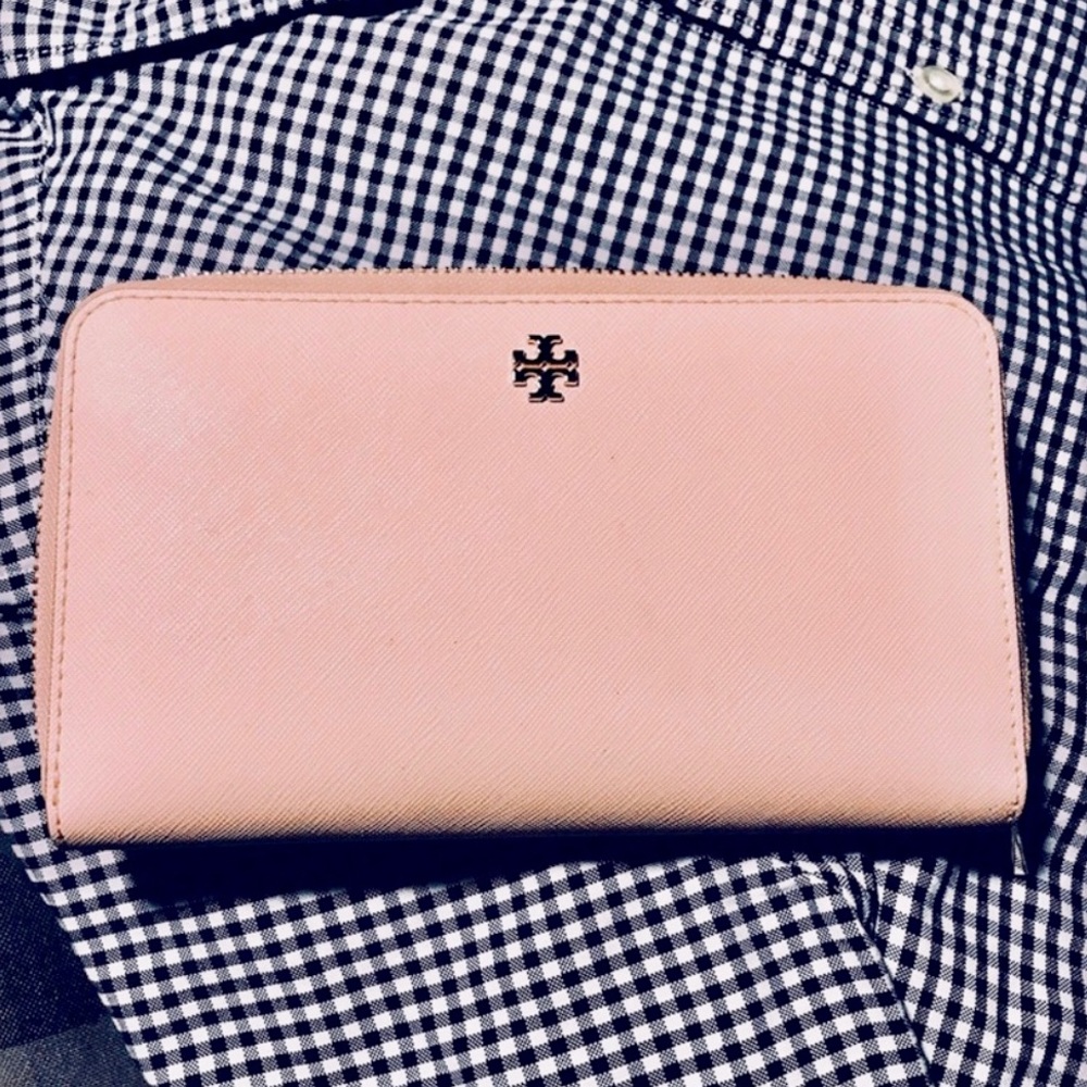Tory Burch Light Pink Robinson Continental Wallet